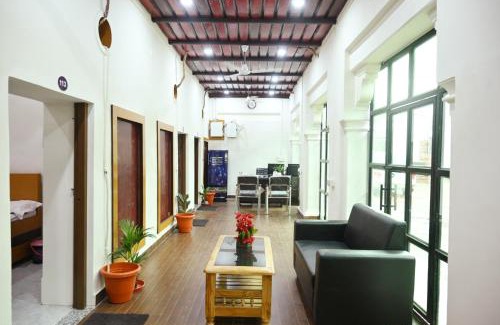 Varanasi Hotel | The Hotel Ambassador Inn
