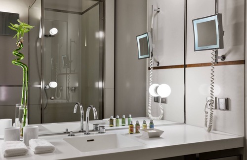 Lucerne Hotel | The Hotel Luzern, Autograph Collection