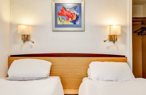 Harbury Hotel | The Hotel Rafiya, Redditch