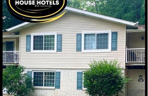 Akron House | The House Hotels- E. Turkeyfoot #2