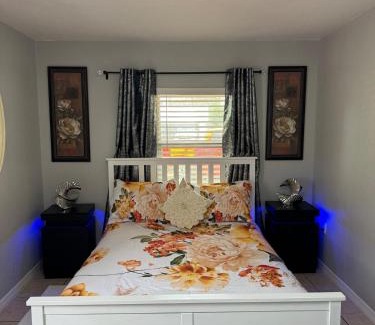 Almont Apartment | The house of the palms