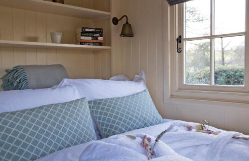 Ashbourne House | The Hut