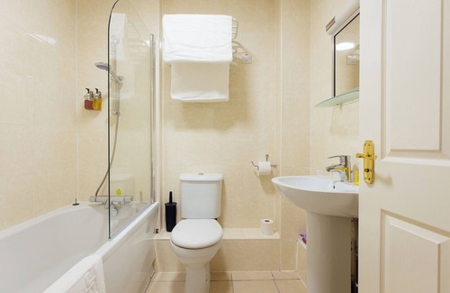 Saundersfoot House | The Imperial Dragon Hotel