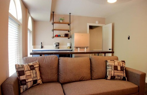 Tahoe City Hotel | The Inn at Boatworks