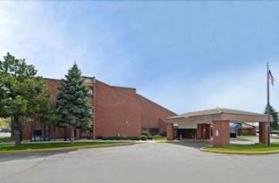 Manitowoc Hotel | The Inn on Maritime Bay, an Ascend Collection Hotel