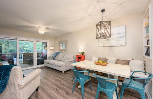 Palmetto Dunes Apartment | The Islander- Luxurious Beach Property