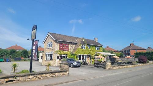Tadcaster Bed & Breakfast | The Jackdaw B&B SELF CATERING STATIC CARAVAN FREE BREAKFAST SUPPLIED
