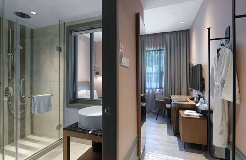 Downtown Kota Kinabalu Hotel | The Jesselton Hotel