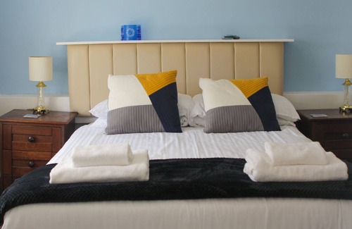 Pelynt Bed & Breakfast | The Jubilee Inn