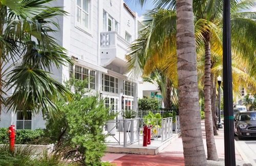 South Pointe Hotel | The Julia Hotel