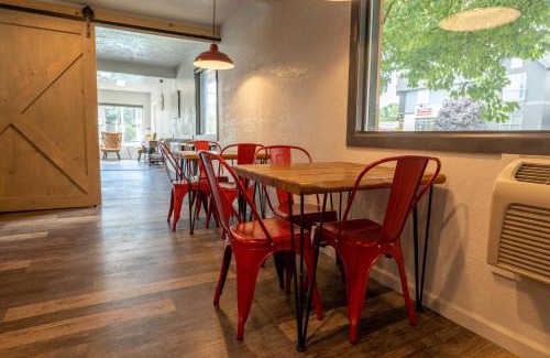 Durango Hotel | The Junction Hotel and Hostel