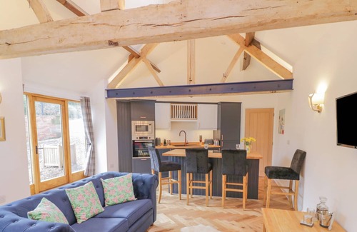 Shobdon Other | THE KEEPERS LODGE, romantic, character holiday cottage in Hartlebury