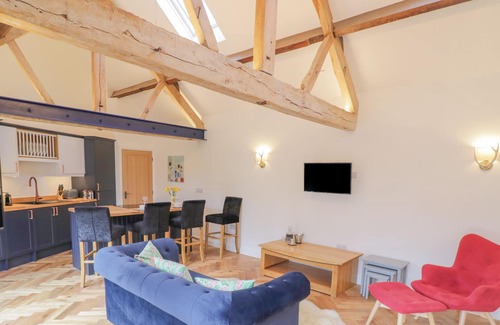 Shobdon Other | THE KEEPERS LODGE, romantic, character holiday cottage in Hartlebury