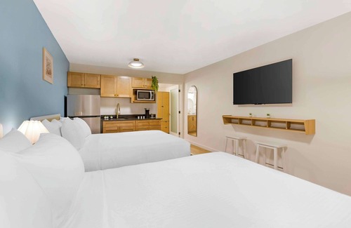 Tucson Hotel | The Kennedy Tucson, SureStay Collection by Best Western