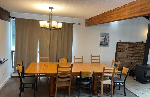 Killington Ski Chalet | The Killington Chalet 2-Hot Tubs, Sauna, 24 Pair Boot and glove Dryer