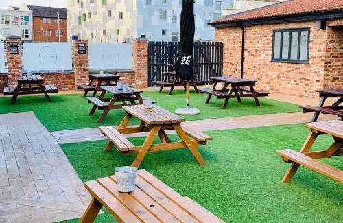 Warrington Bed & Breakfast | The Kings Head