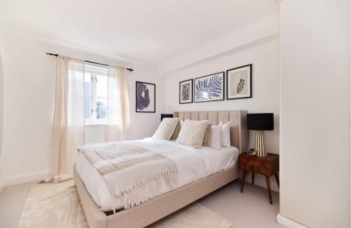 Haggerston Apartment | The Kingsland Place - Adorable 2BDR Flat