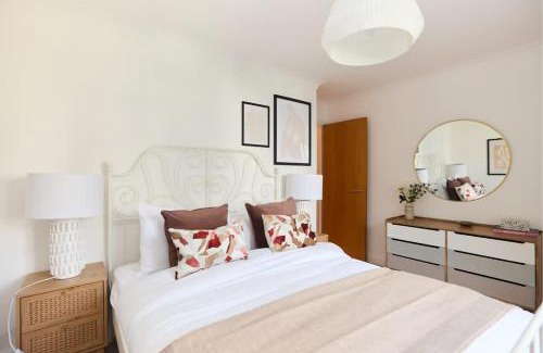 Haggerston Apartment | The Kingsland Place - Adorable 2BDR Flat