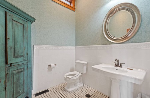 Custer Hotel | The Kleemann House
