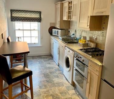 Bridport Apartment | The Knots-Spacious 3 bedroom apartment in Bridport