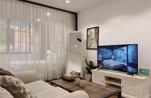 Phuong 6 Apartment | The L'anmien Saigon District 3 by Tan Dinh Church