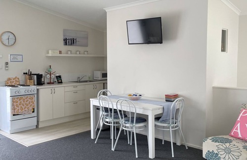Budgewoi Apartment | The Lake Guesthouse