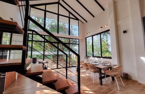 Cavinti Apartment | The Lake House