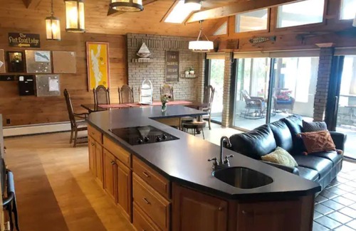 Schroon Lake House | “The Lake house” Private BEACH; SLEEPS 16!