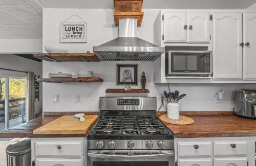 Crestline House | The Lake House