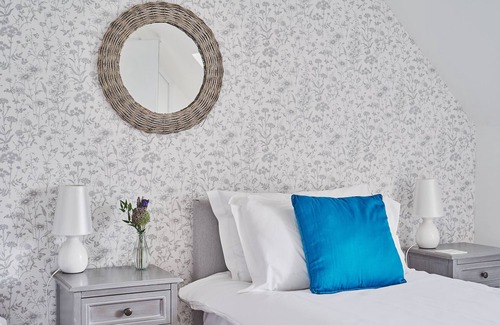 Bourton Bed & Breakfast | The Lansdowne