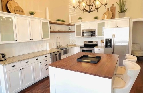 Campbellsville House | The Legacy on Lebanon Ave!