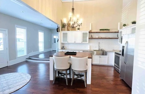Campbellsville House | The Legacy on Lebanon Ave!