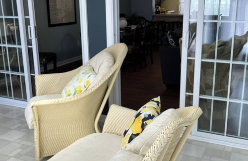 Lewes House | The LemonDrop: 3-bedroom townhome in charming Lewes minutes away from Beaches!
