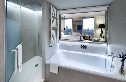 Poblenou Hotel | The Level At Melia Barcelona Sky