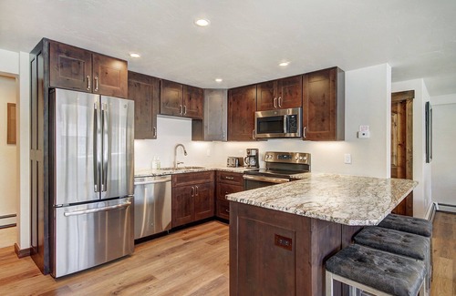Warrior's Mark Condo | The Lift A102