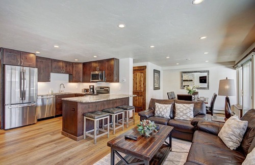 Warrior's Mark Condo | The Lift A102
