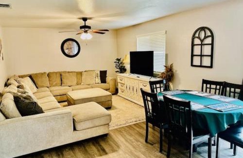 Yosemite Lakes House | The Lighthouse Pet Friendly Hot Tub BBQ Sleeps 11