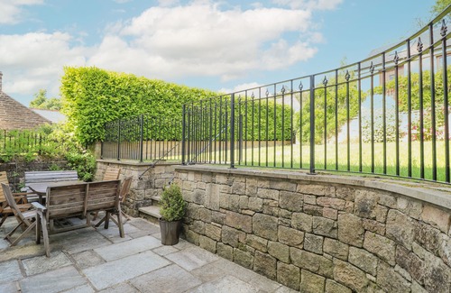 Darley Dale Cottage | The Lillies