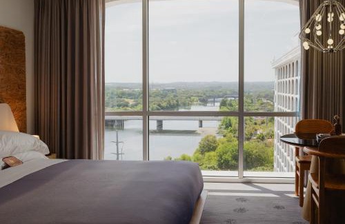 Congress Avenue Historic District Hotel | The LINE Austin