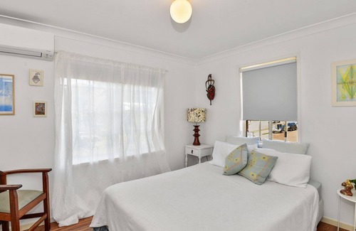 Bateau Bay House | The Little Buddha Retreat