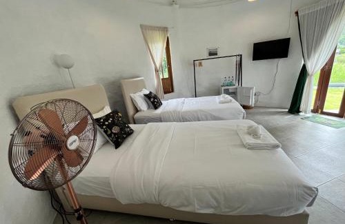 Hua Hin Bed & Breakfast | The Little Clay House (Huahin)