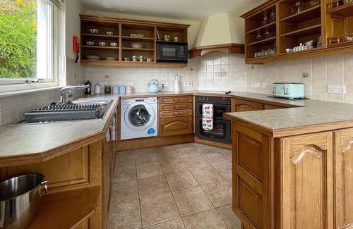 Lewiston Cottage | The location overlooking Loch Ness is truly outstanding.