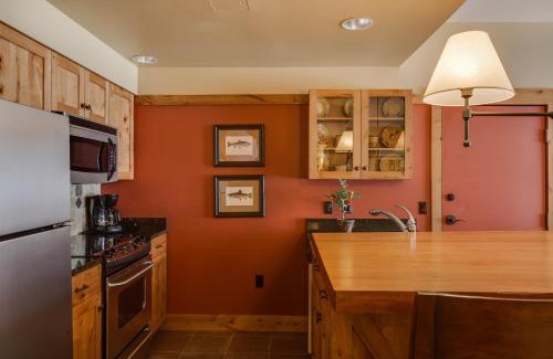 Victor Cabin | The Lodge at Bronze Buffalo Ranch