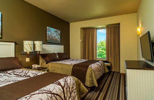 Bellaire Hotel | The Lodge at Cedar River, Shanty Creek Resort