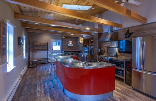 Historic District House | The Lodge at Georgetown-sleeps 8 Minutes to Ski Country, USA