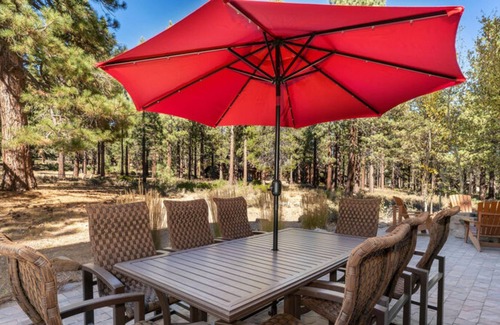 Truckee House | The Lodge at Gray's Crossing by Tahoe Mountain Properties