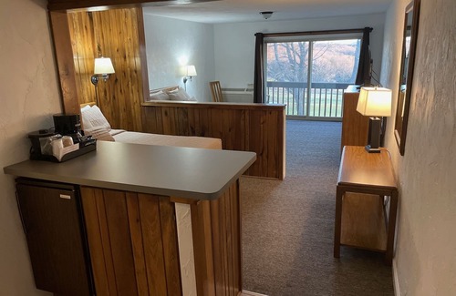 Indian Lake Hotel | The Lodge at Indian Lake