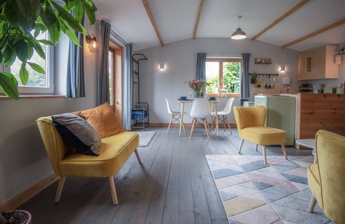 Amroth House | The Lodge At Sheepswalk Farm - Stepaside