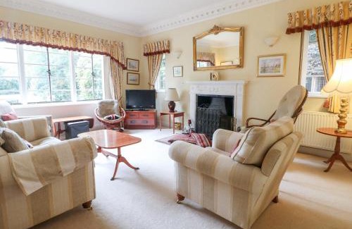 Grantham House | The Lodge