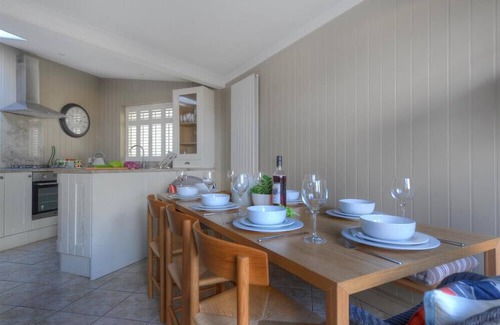 Lyme Regis Cottage | The Lodge